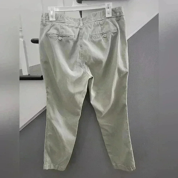 J Crew Chino Pants Womens 8 Light Green Pants Faded Wash Flat Front 100% Cotton - Picture 3 of 4